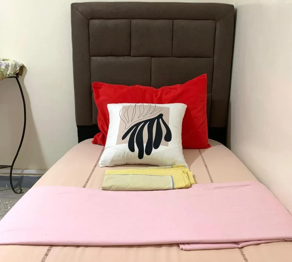 Cozy Airport Apartment Only 5 Minutes Walk Marrakesh